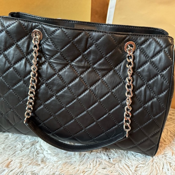 New quilted, black Michael Kors, leather handbag with tags and magnetic closure - Picture 7 of 11